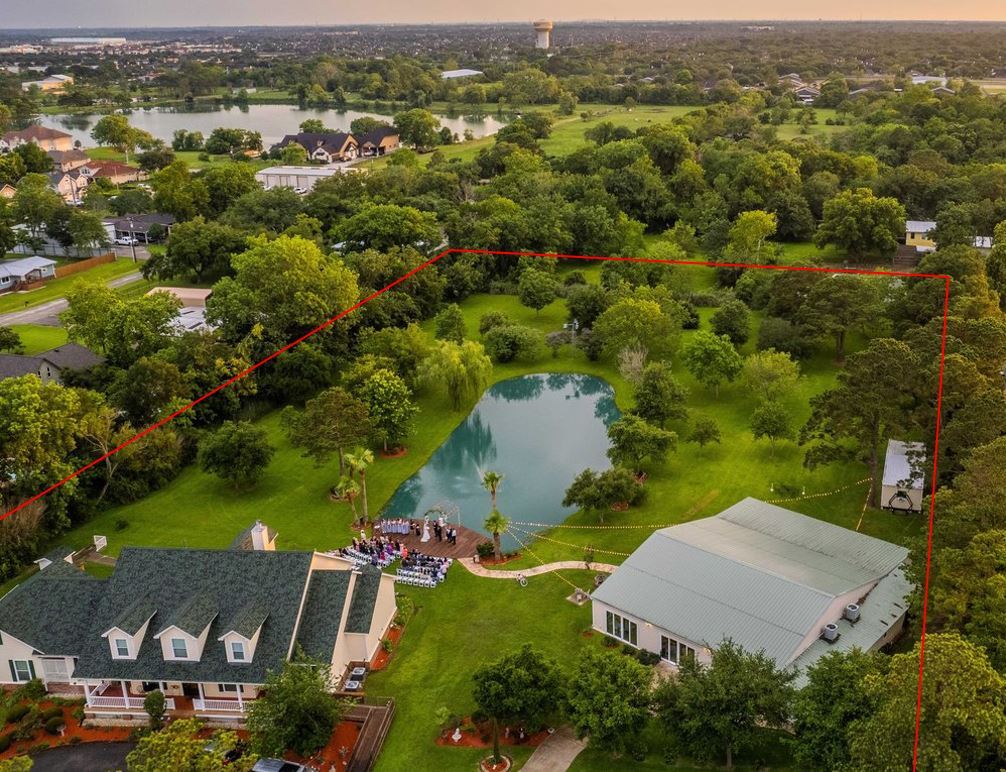 1019 Lewis Dr, Kemah, TX for Sale