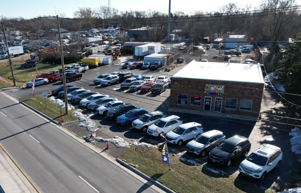 25W319 Lake St, Roselle, IL for Sale