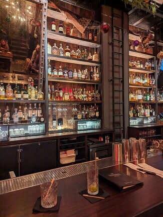 New York, NY Retail - 313 W 53rd St New York, NY Retail - 313 W 53rd St