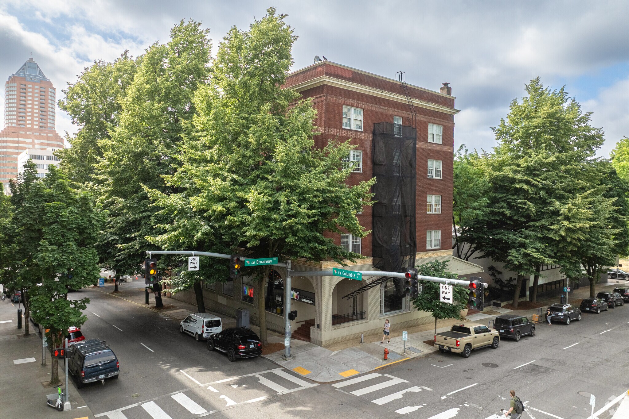1420 SW Broadway, Portland, OR for Rent