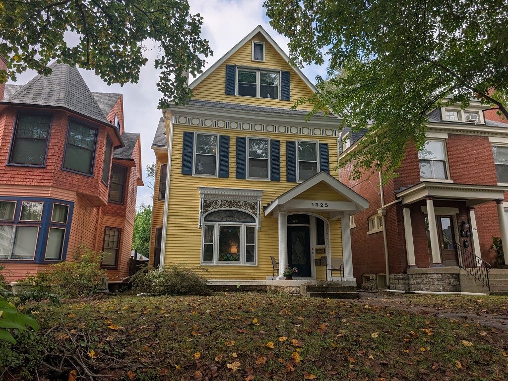 1325 Hepburn Ave, Louisville, KY for Sale