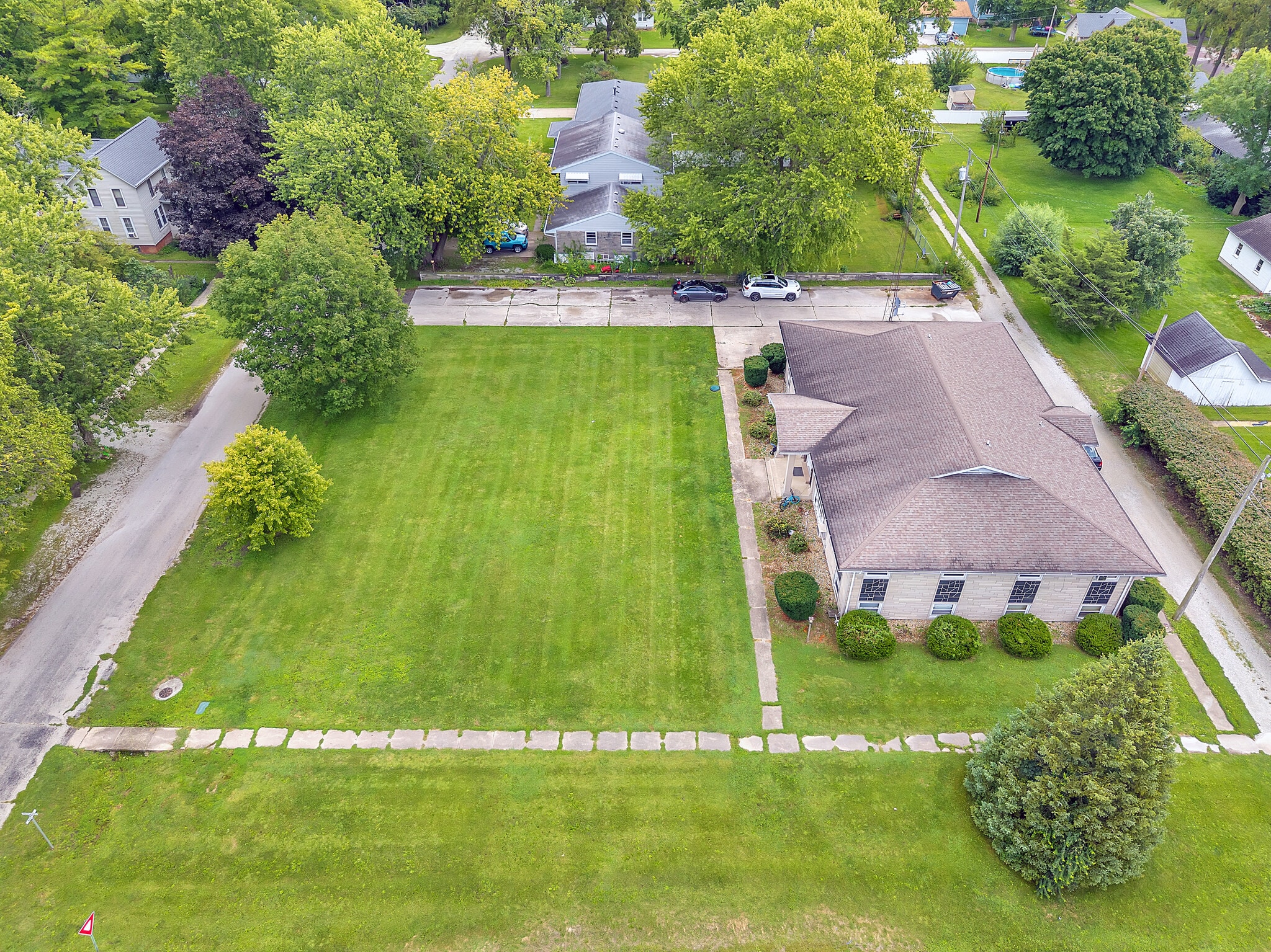 100 E Market St, Piper City, IL for Sale