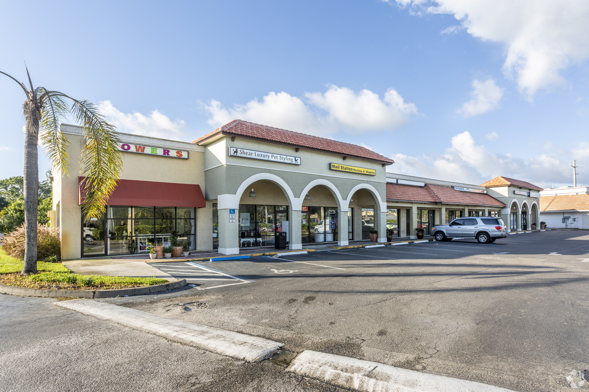 1460 Golden Gate Pky Naples, FL 34105 - Retail Property for Lease on ...