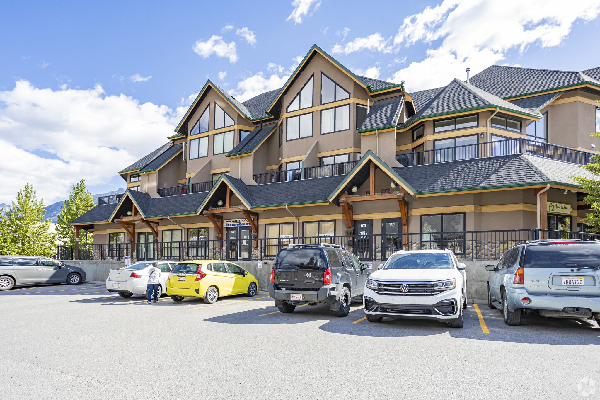 104 Kananaskis Way, Canmore, AB for Sale