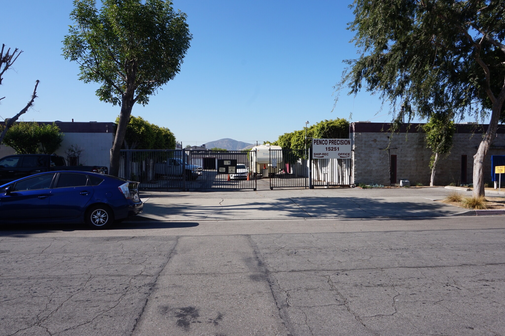 15251 Boyle Ave, Fontana, CA for Sale
