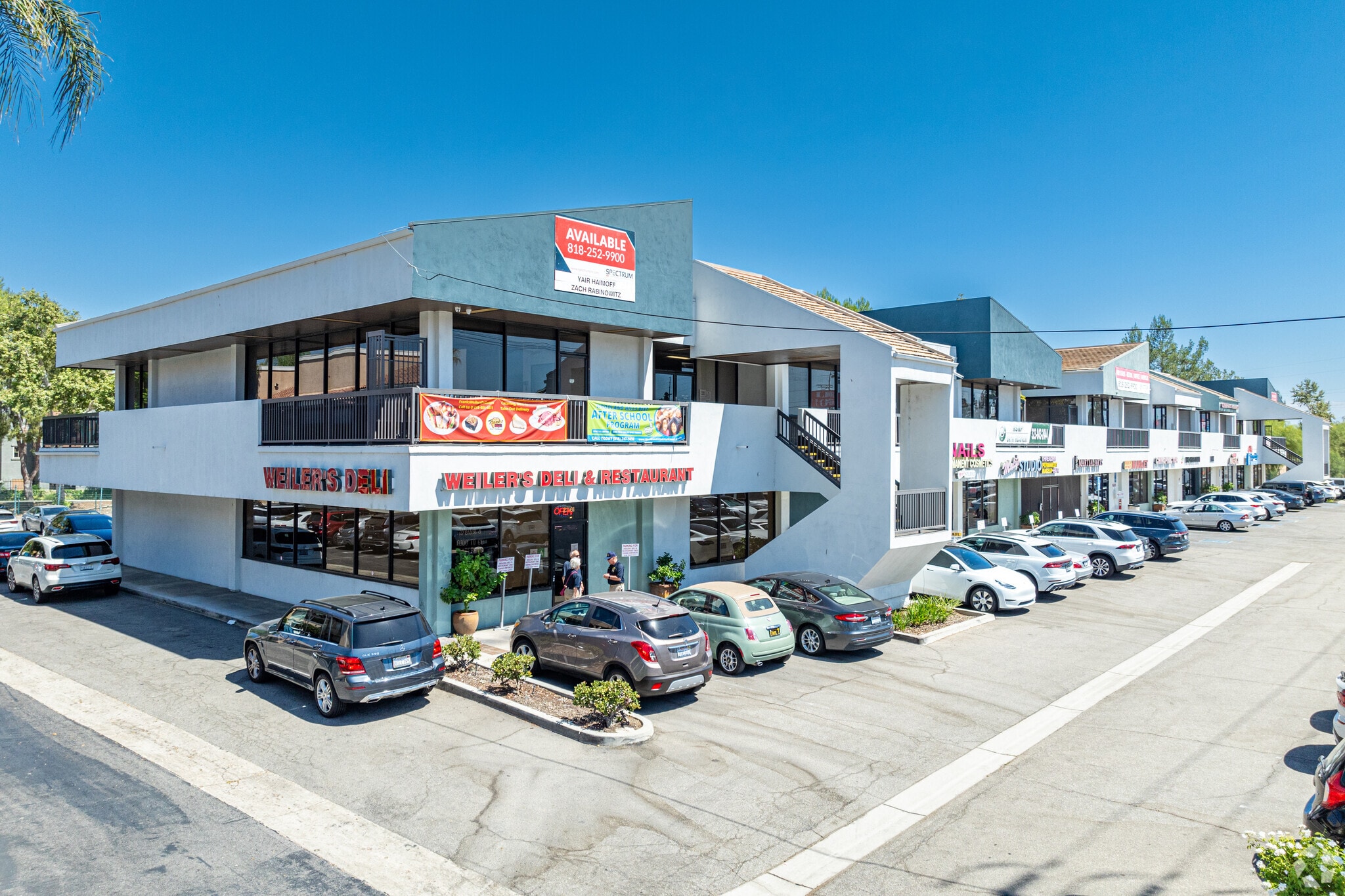 21101-21163 Victory Blvd, Canoga Park, CA for Rent