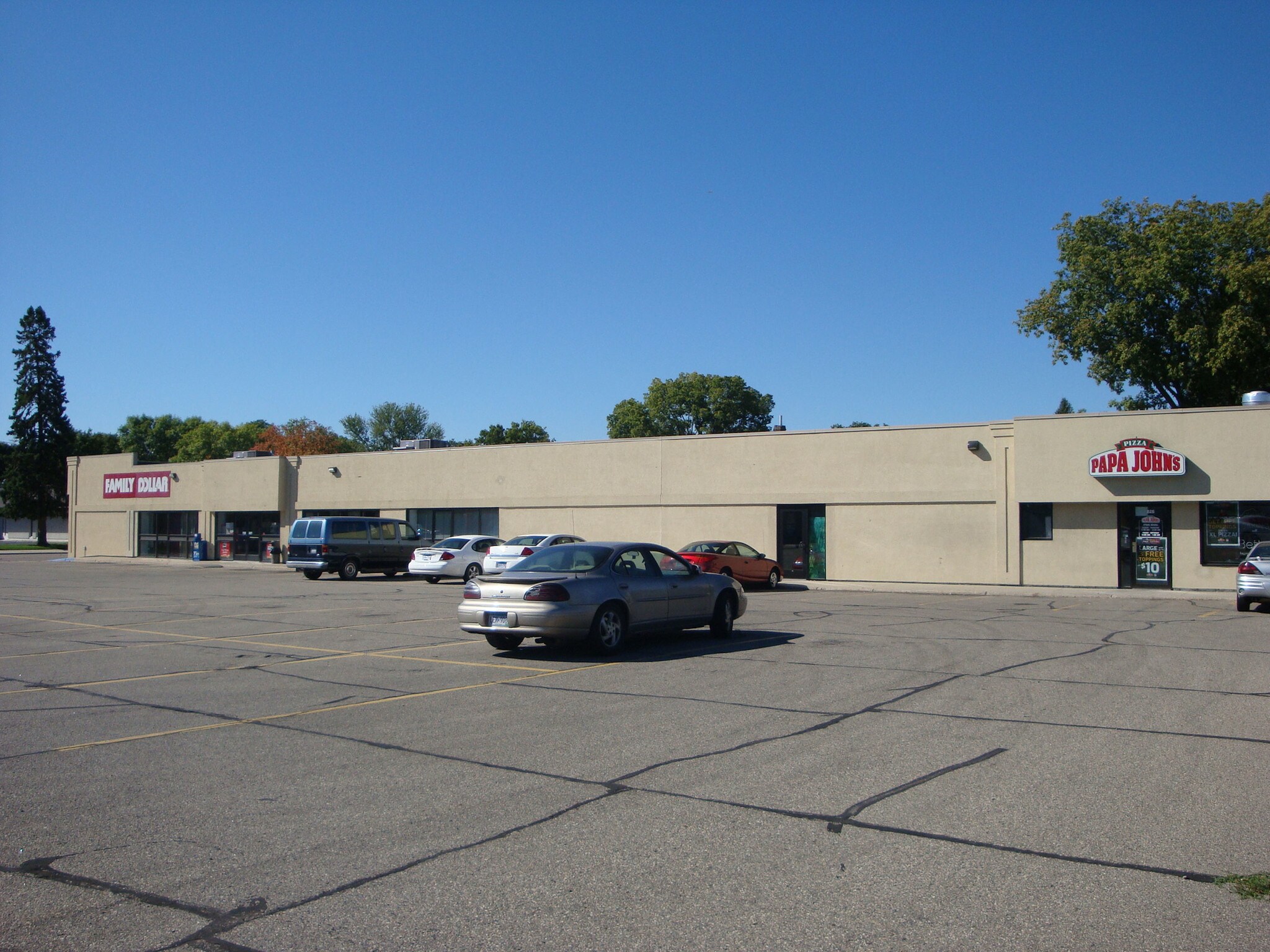 800-826 S Front St, Mankato, MN for Rent