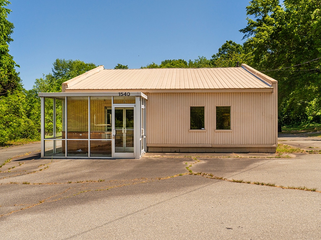 1540 Maple Ave, Burlington, NC for Sale