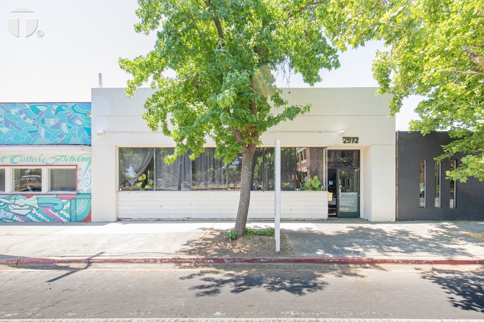 2572 21st St, Sacramento, CA for Sale