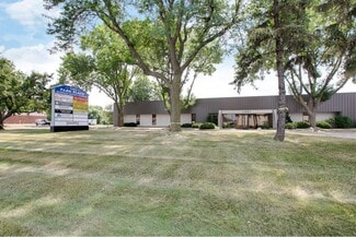 Burnsville, MN Showroom - 1301 Cliff Rd E