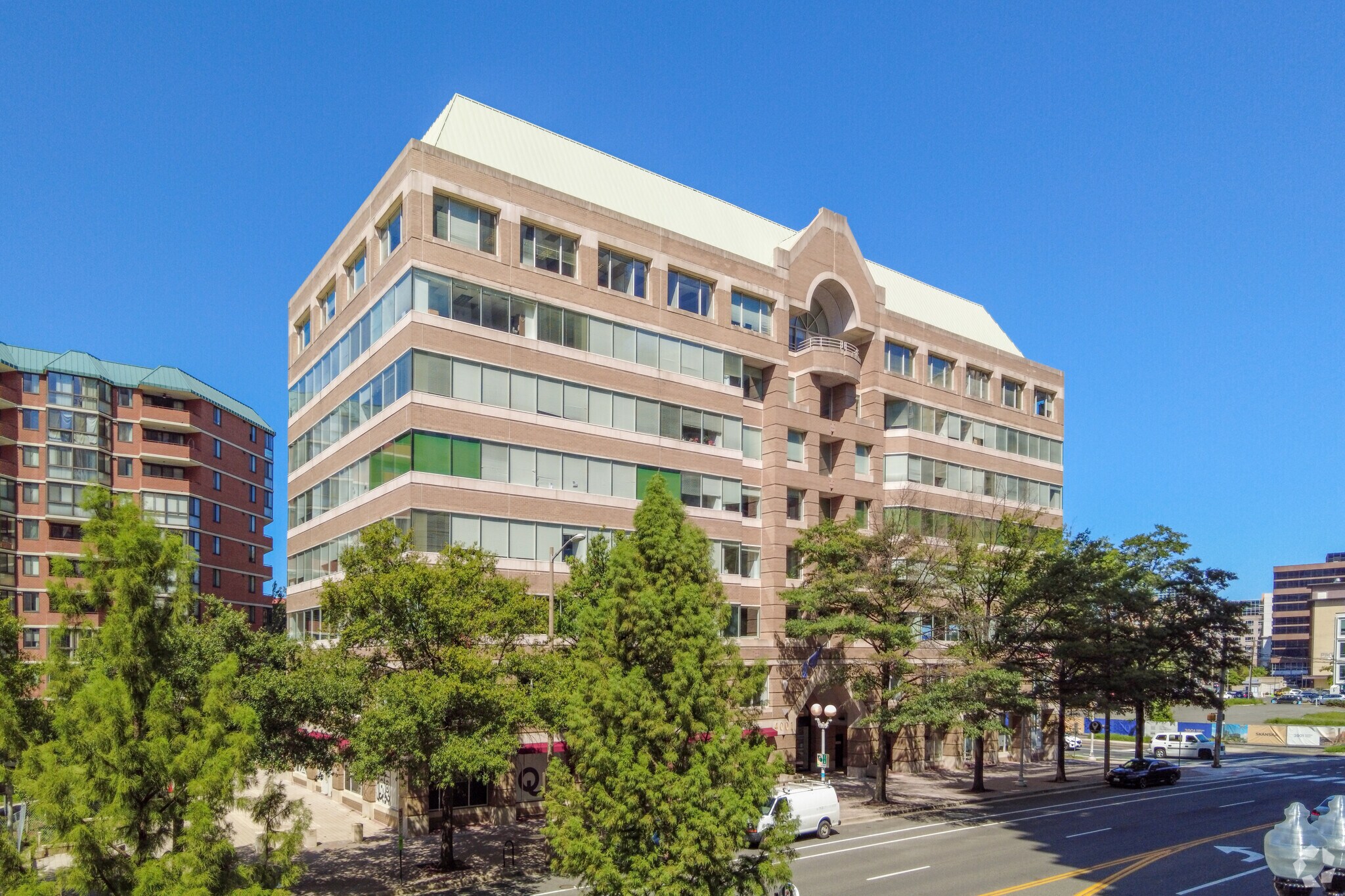 4001 N Fairfax Dr, Arlington, VA for Rent