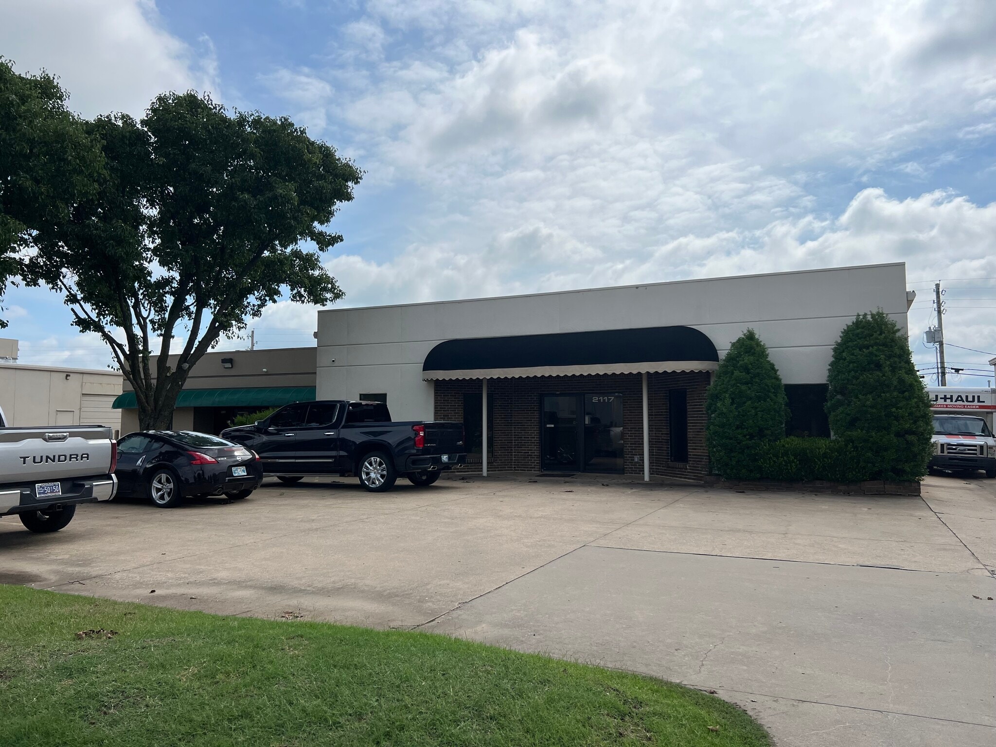 2117 N Yellowood Ave, Broken Arrow, OK for Rent