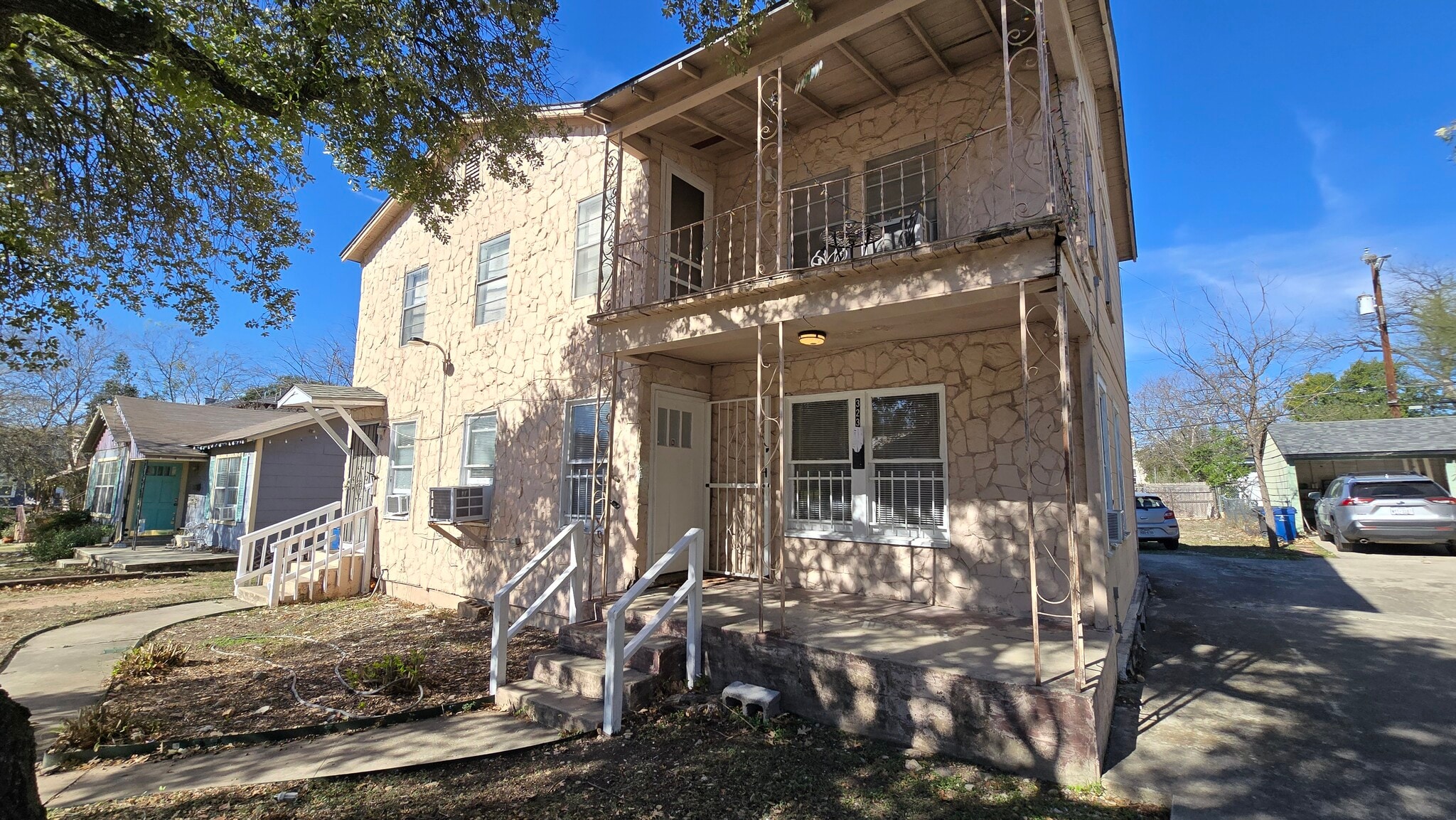 323 Claremont Ave, San Antonio, TX for Sale