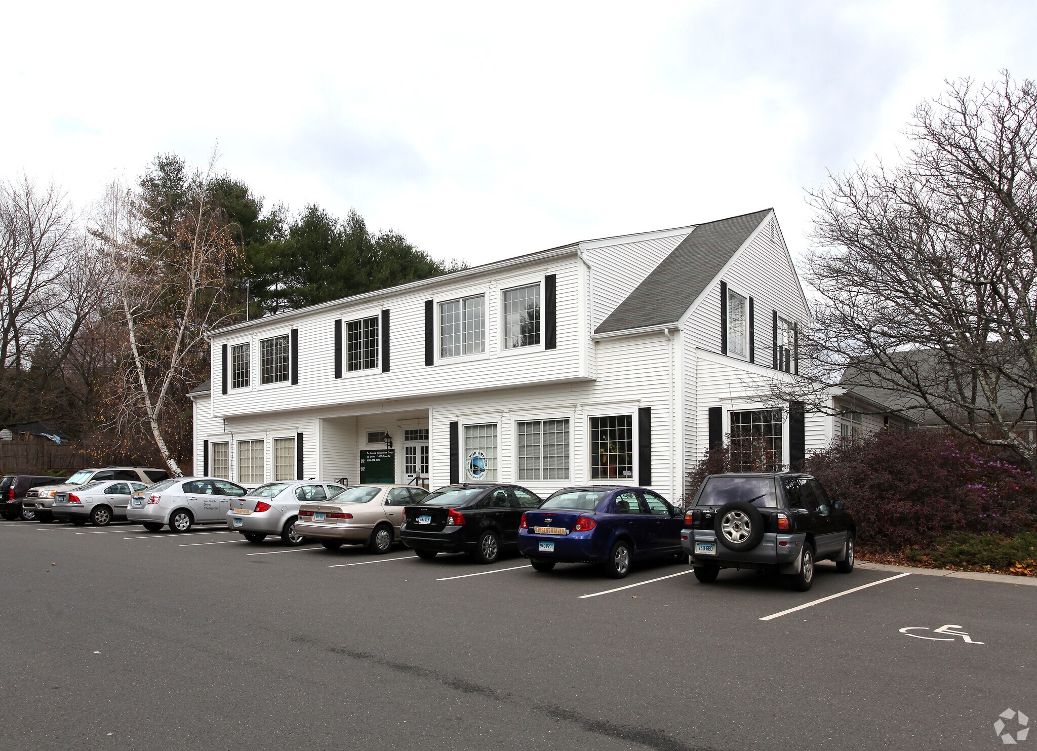 395 W Avon Rd, Avon, CT for Rent