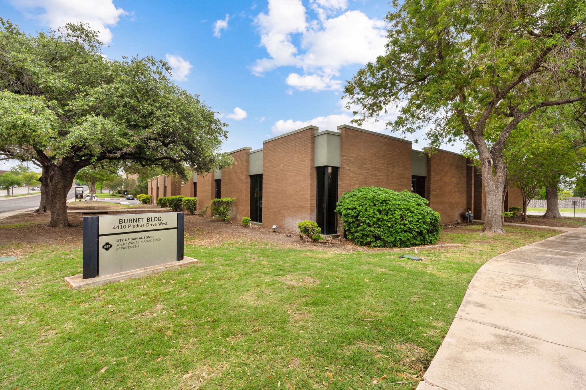 4410 W Piedras Dr, San Antonio, TX for Sale