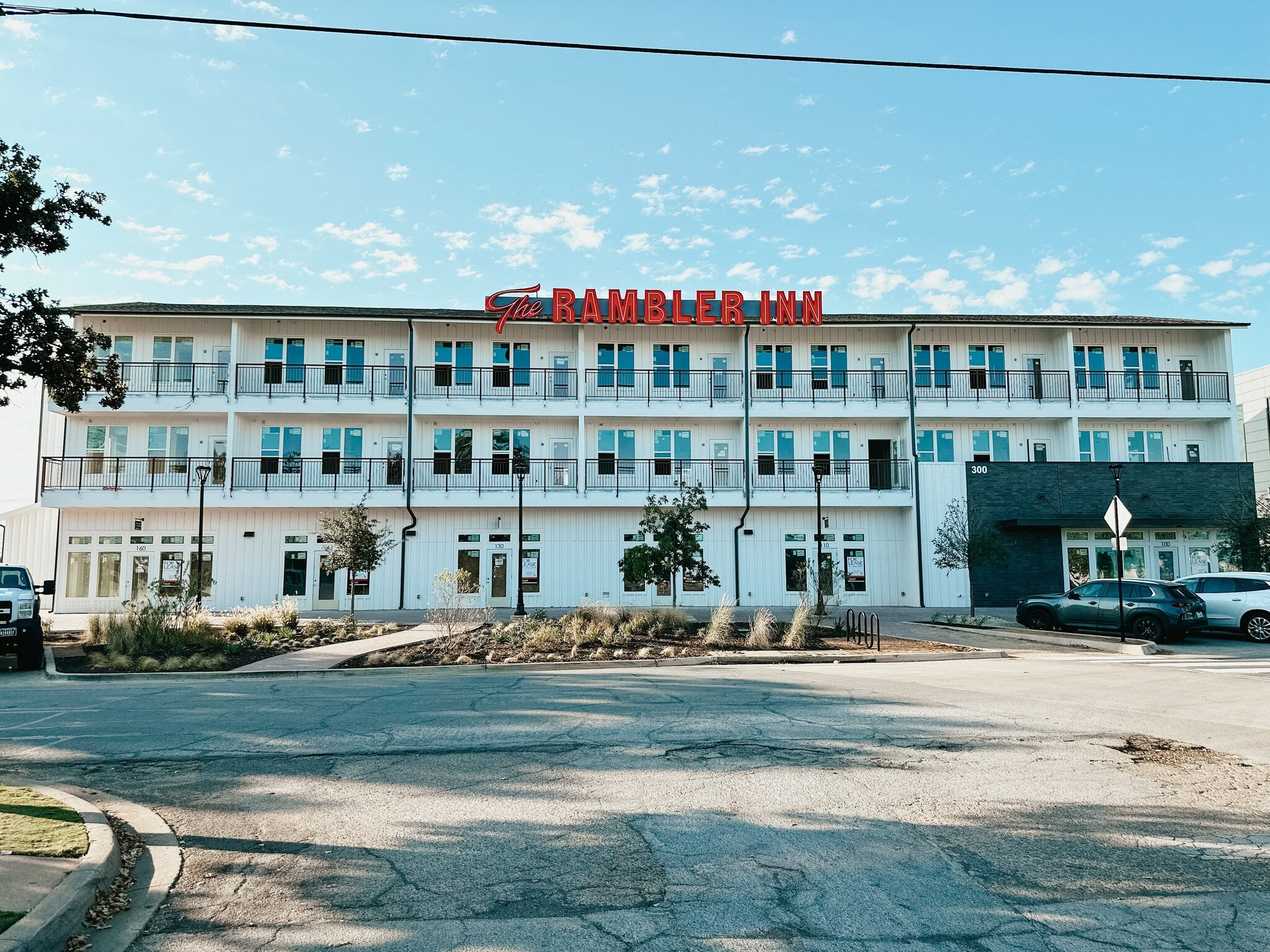 300-380 E. Front Street, Arlington, TX for Rent