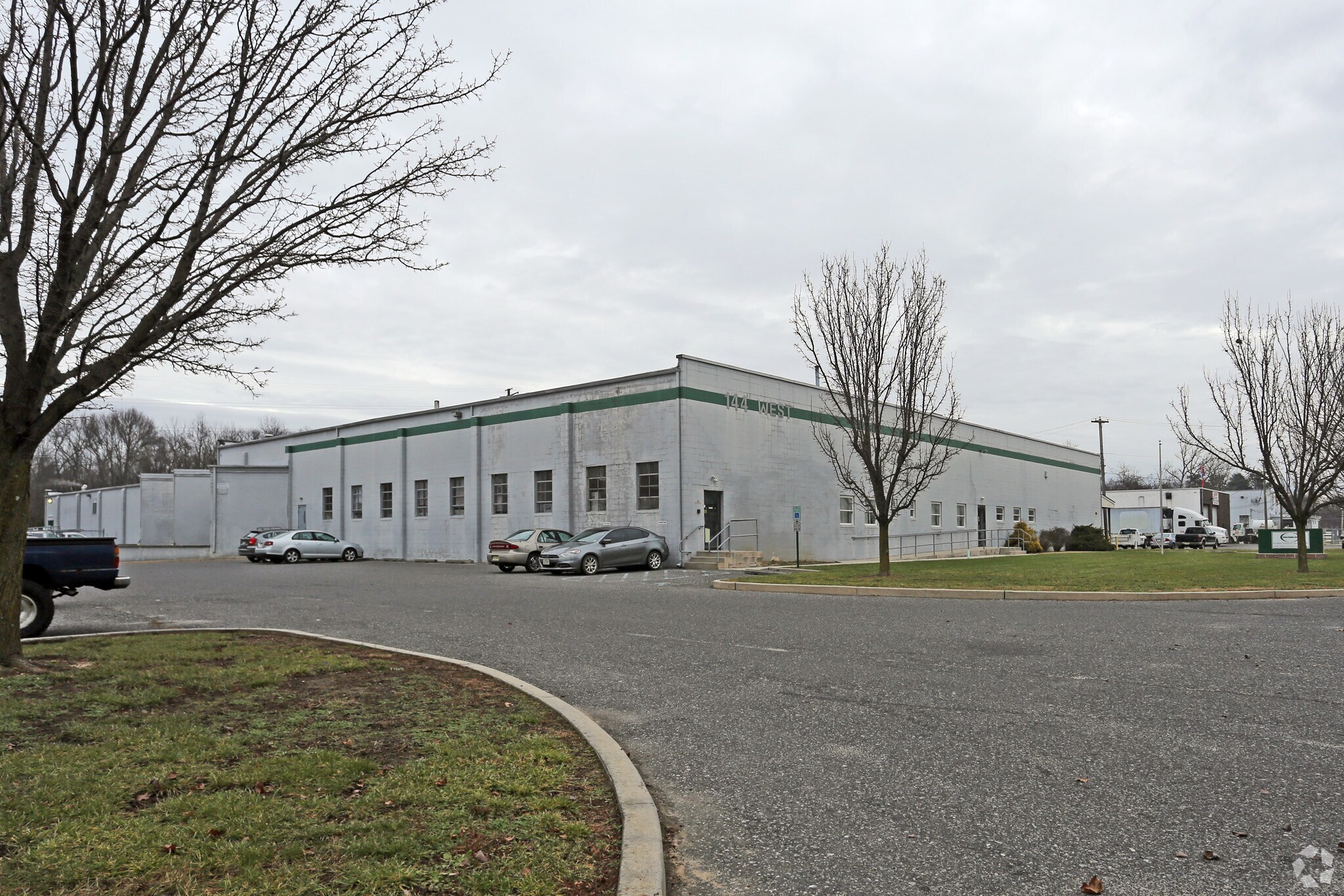 144 W Forest Grove Rd, Vineland, NJ for Sale