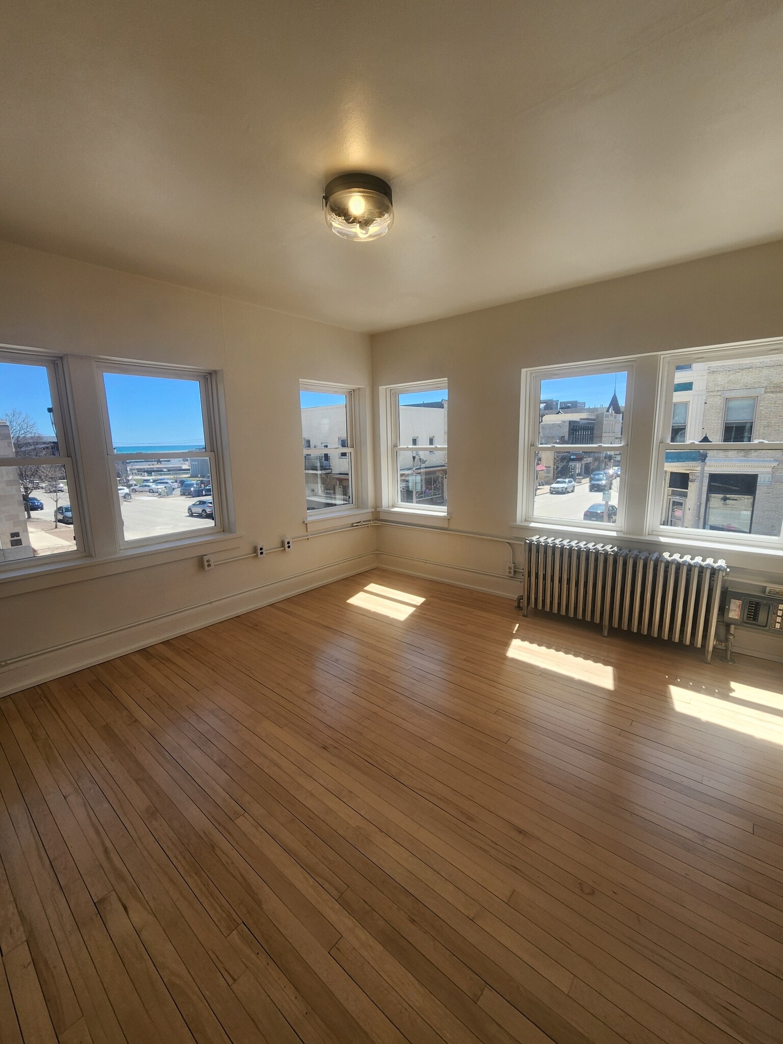 301 N Franklin St, Port Washington, WI for Rent