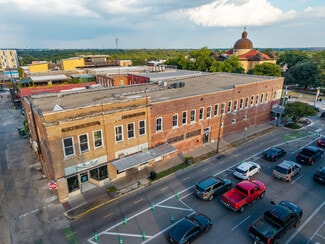 San Marcos, TX Retail - 101 E Hopkins St