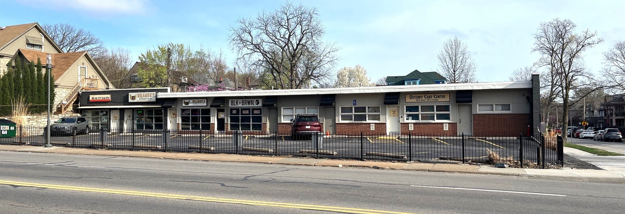 100-108 W 39th St, Kansas City, MO for Rent
