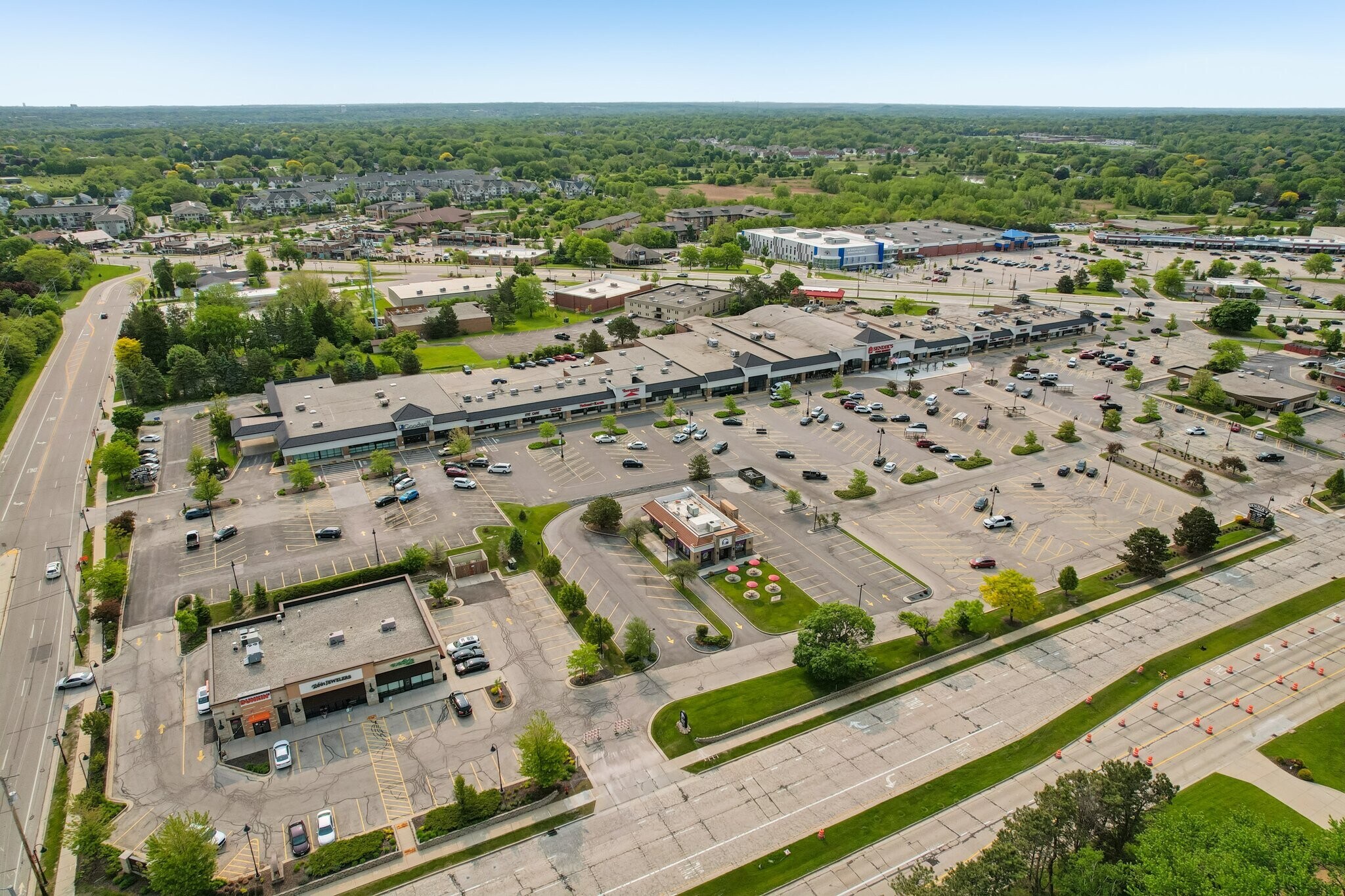 3550-3636 S Moorland Rd, New Berlin, WI for Rent