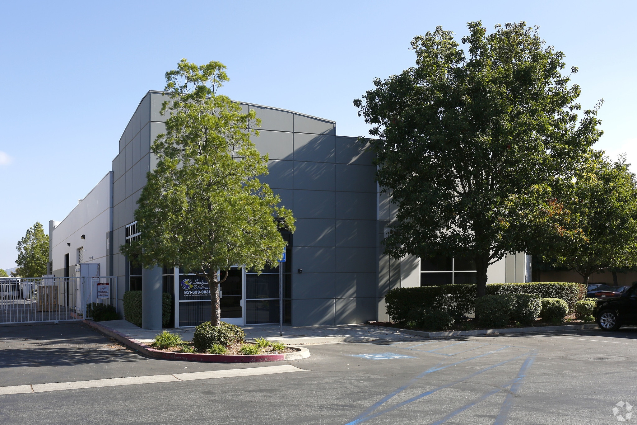 27637 Commerce Center Dr, Temecula, CA for Rent