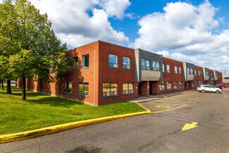 Montréal, QC Flex - 8975-8987 Rue Robert-Armour