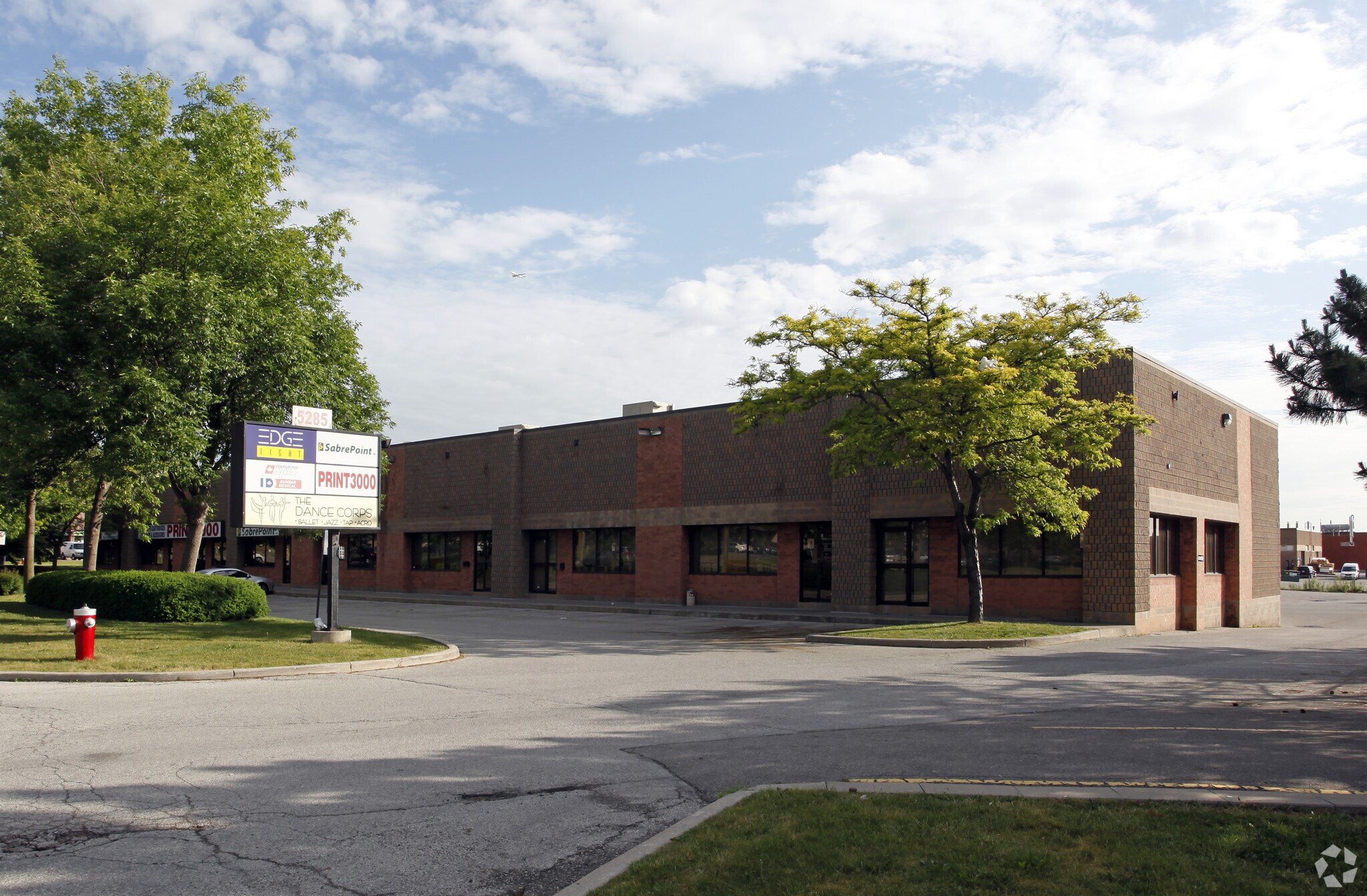 5285 Tomken Rd, Mississauga, ON for Rent