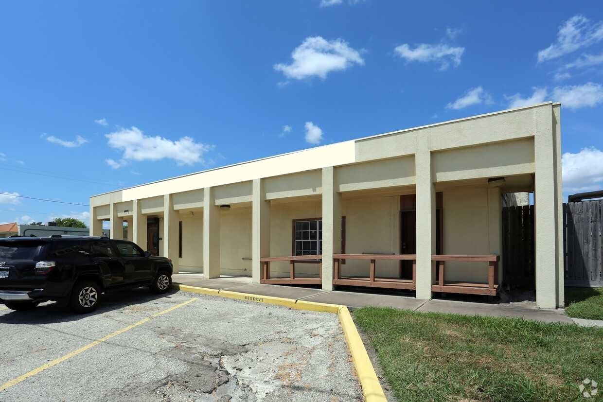 1015 Santa Fe St, Corpus Christi, TX for Rent