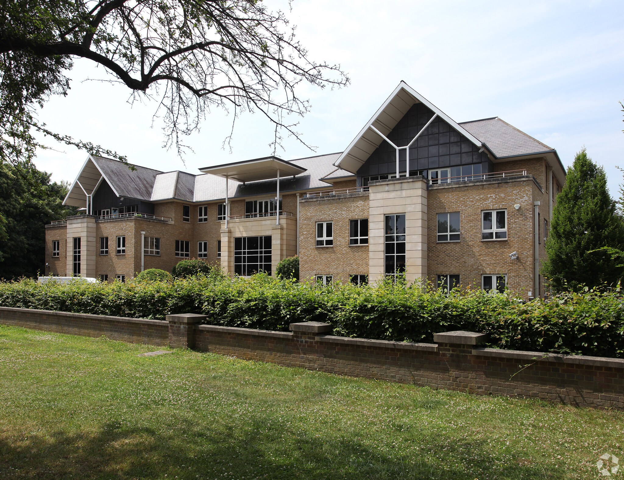 1 Atwell Pl, Thames Ditton, SRY for Sale