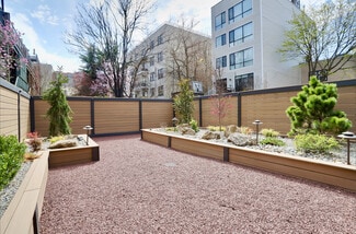 Hoboken, NJ Retail - 557 1st St