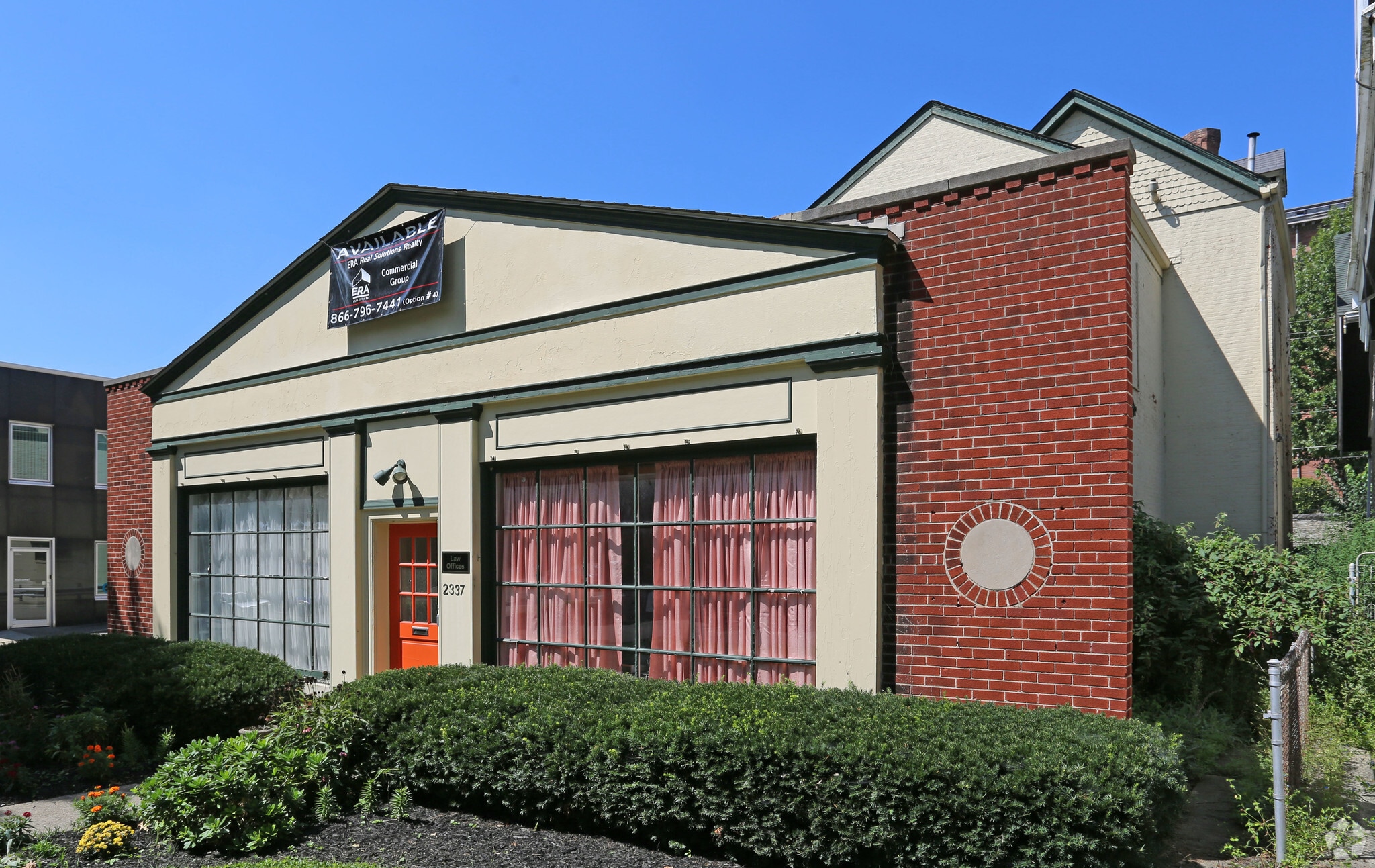 2337 Victory Pky, Cincinnati, OH for Rent
