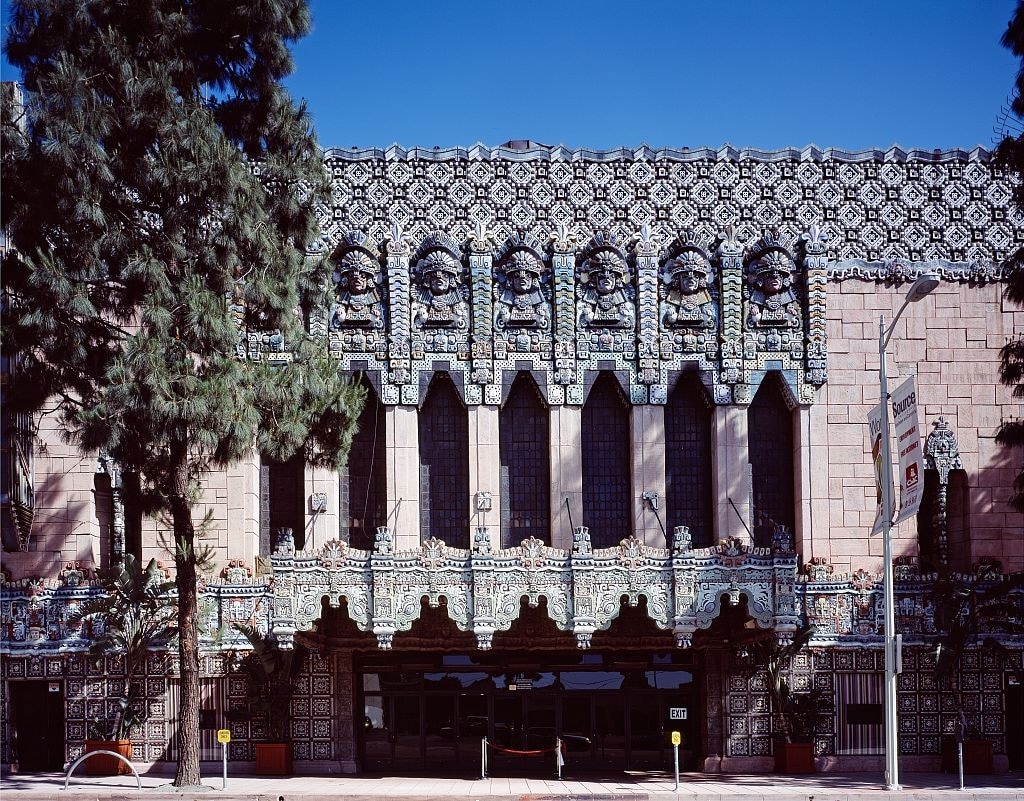 1038 S Hill St, Los Angeles, CA for Rent