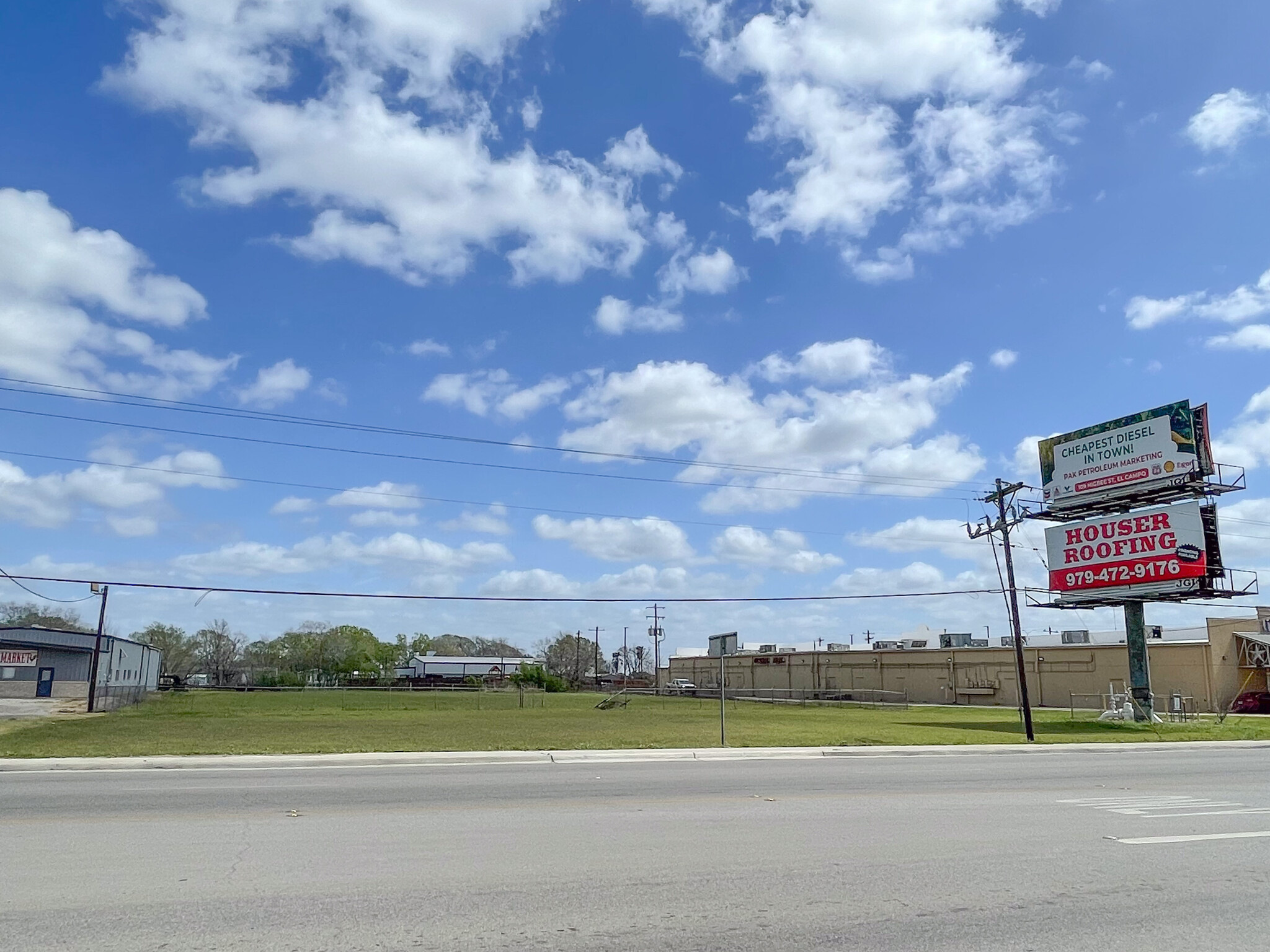 2442 Mechanic st, El Campo, TX for Sale