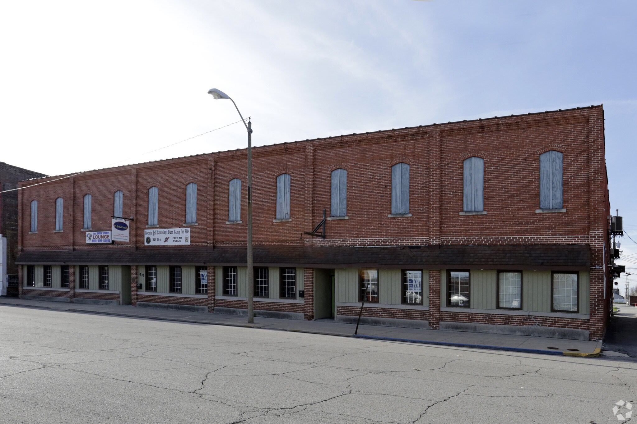 1515 S A St, Elwood, IN for Sale