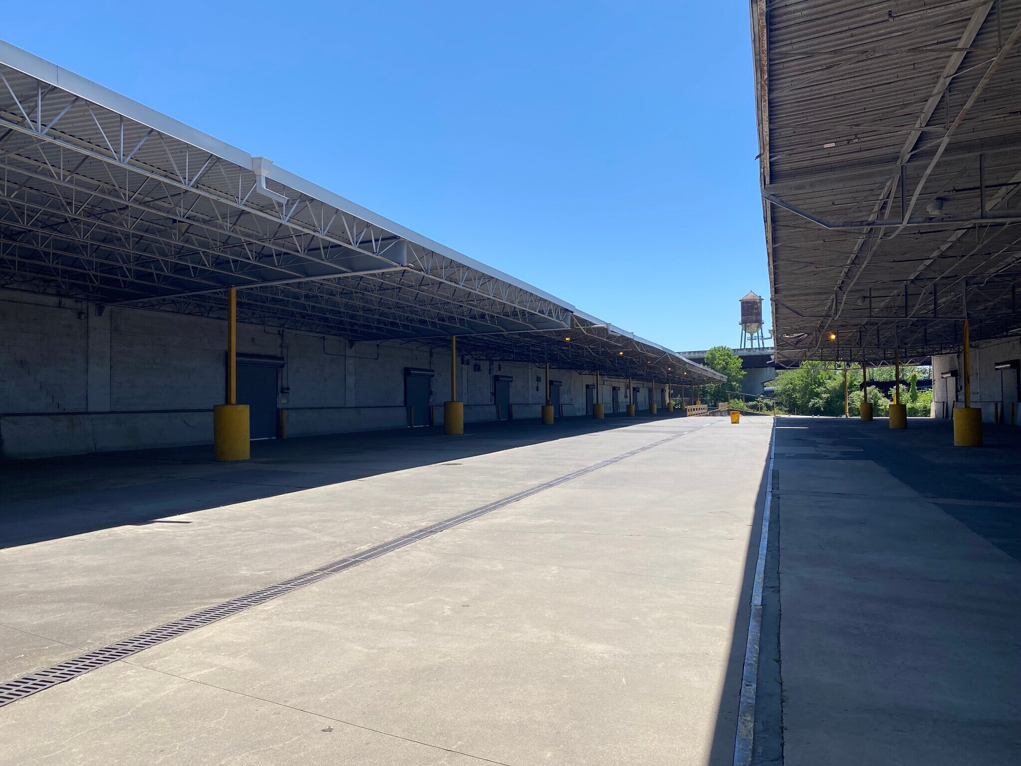 1533 Rd Greenville, SC 29609 Industrial Property for Lease