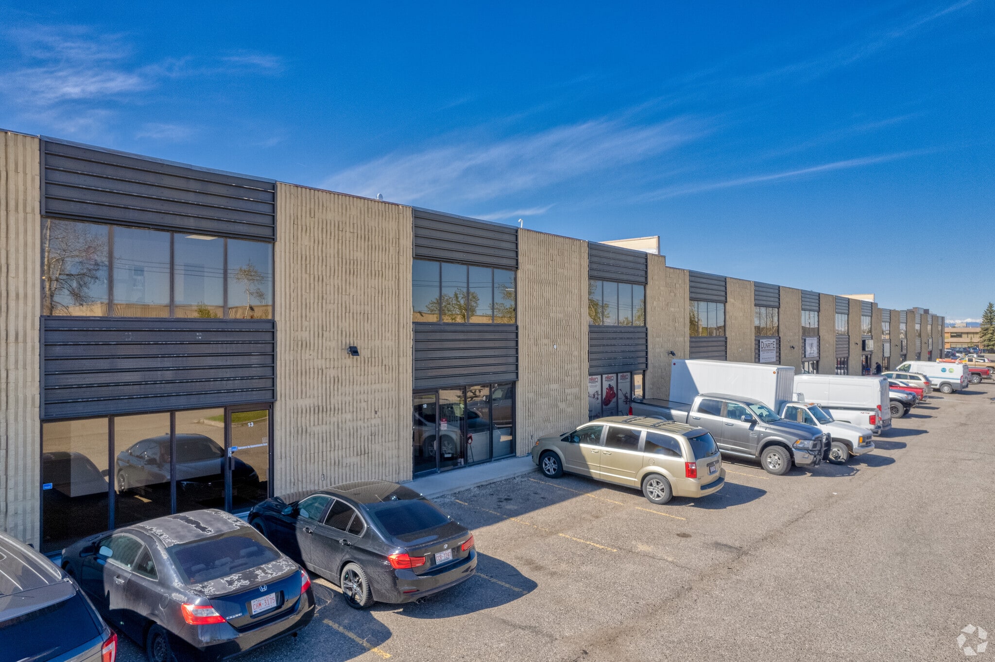4063 74th Ave SE, Calgary, AB for Rent
