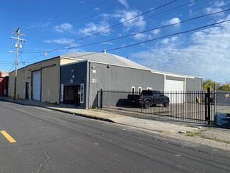 Manteca, CA undefined - 211 Oak St