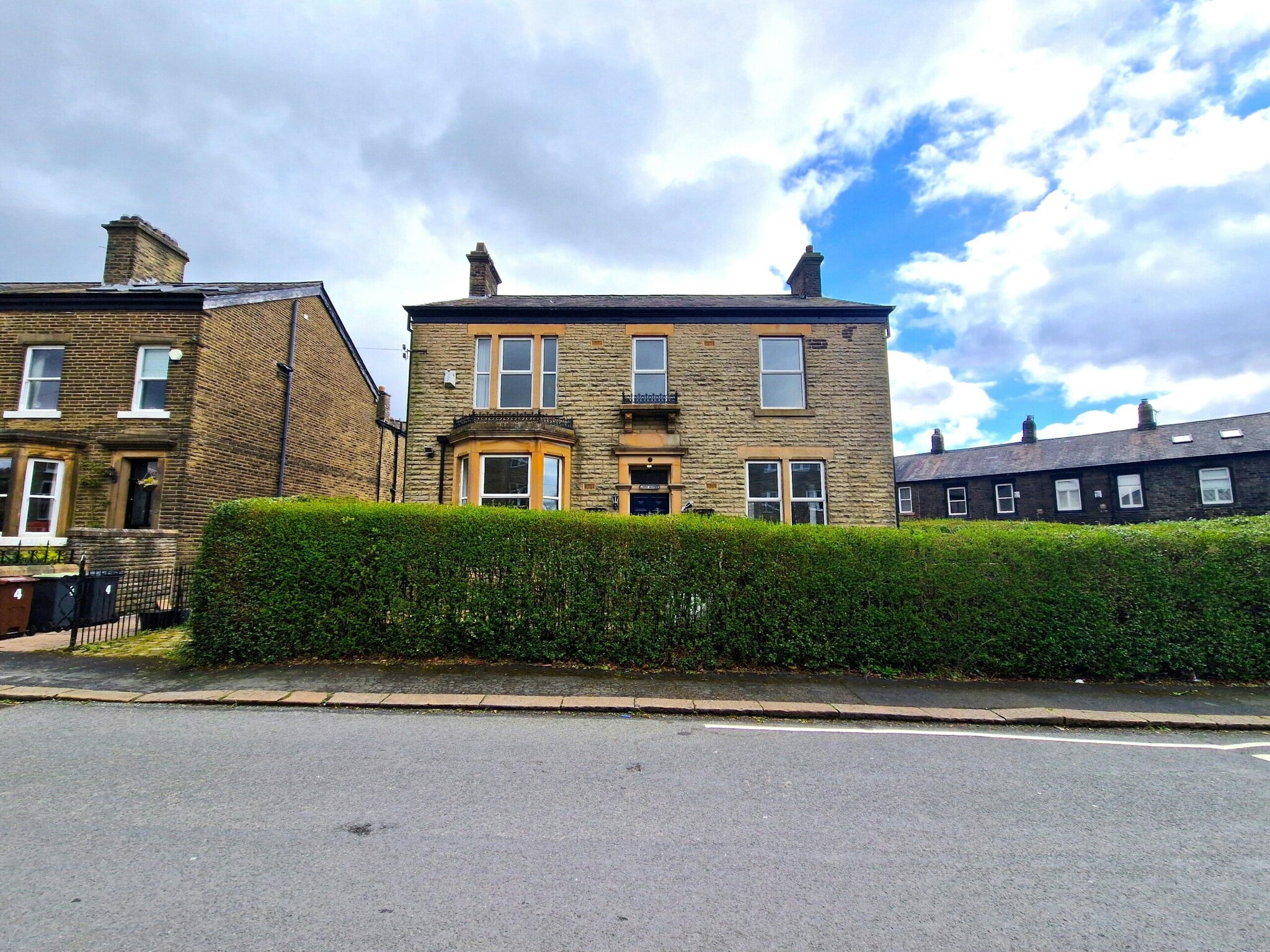 2 North Rd, Glossop, DBY for Sale