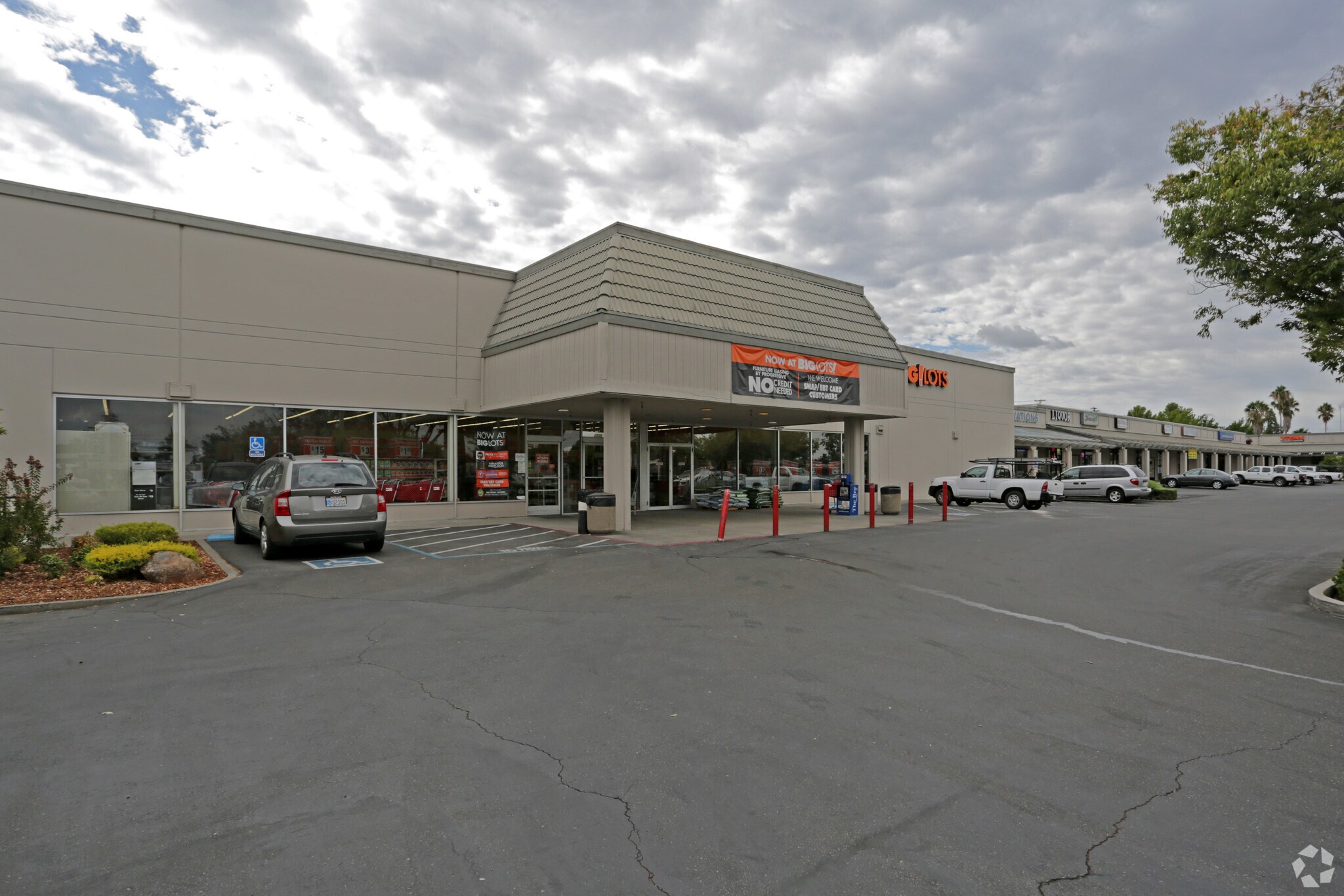 212 Harding Blvd, Roseville, CA for Rent