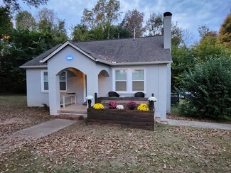 Charlotte, NC Residential Income - 4033 W Tyvola Rd