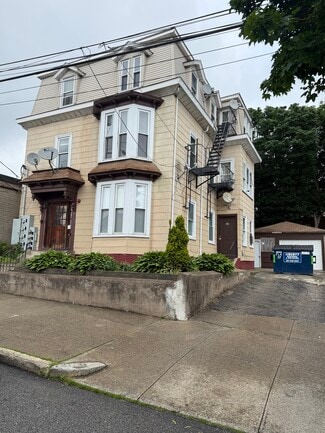 Pawtucket, RI Apartments - 47 Montgomery St
