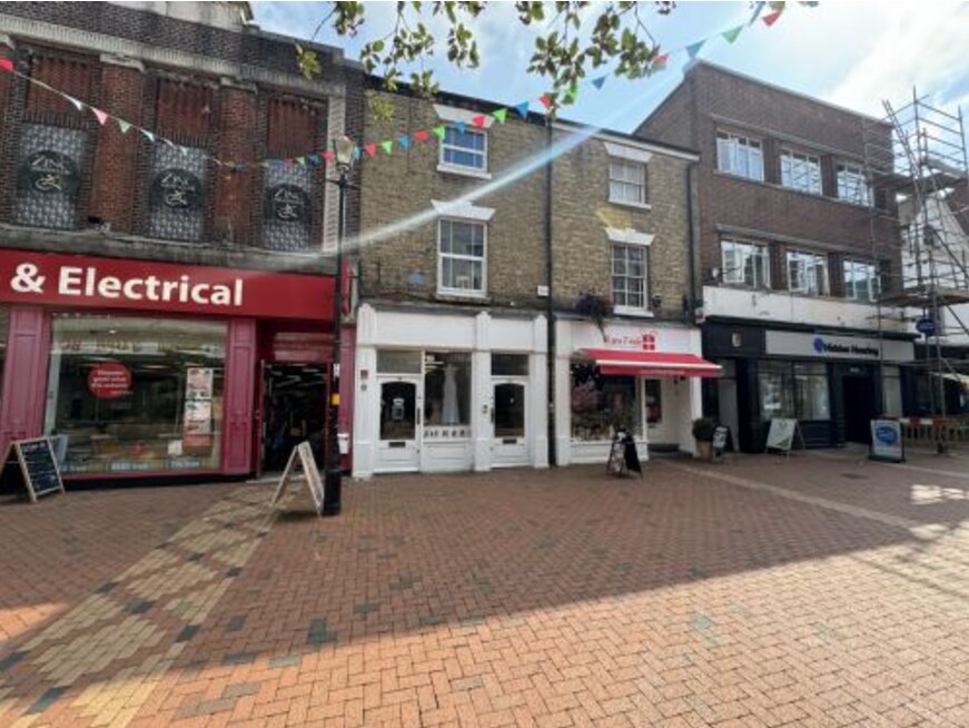19 High St, Rugby, WAR for Rent