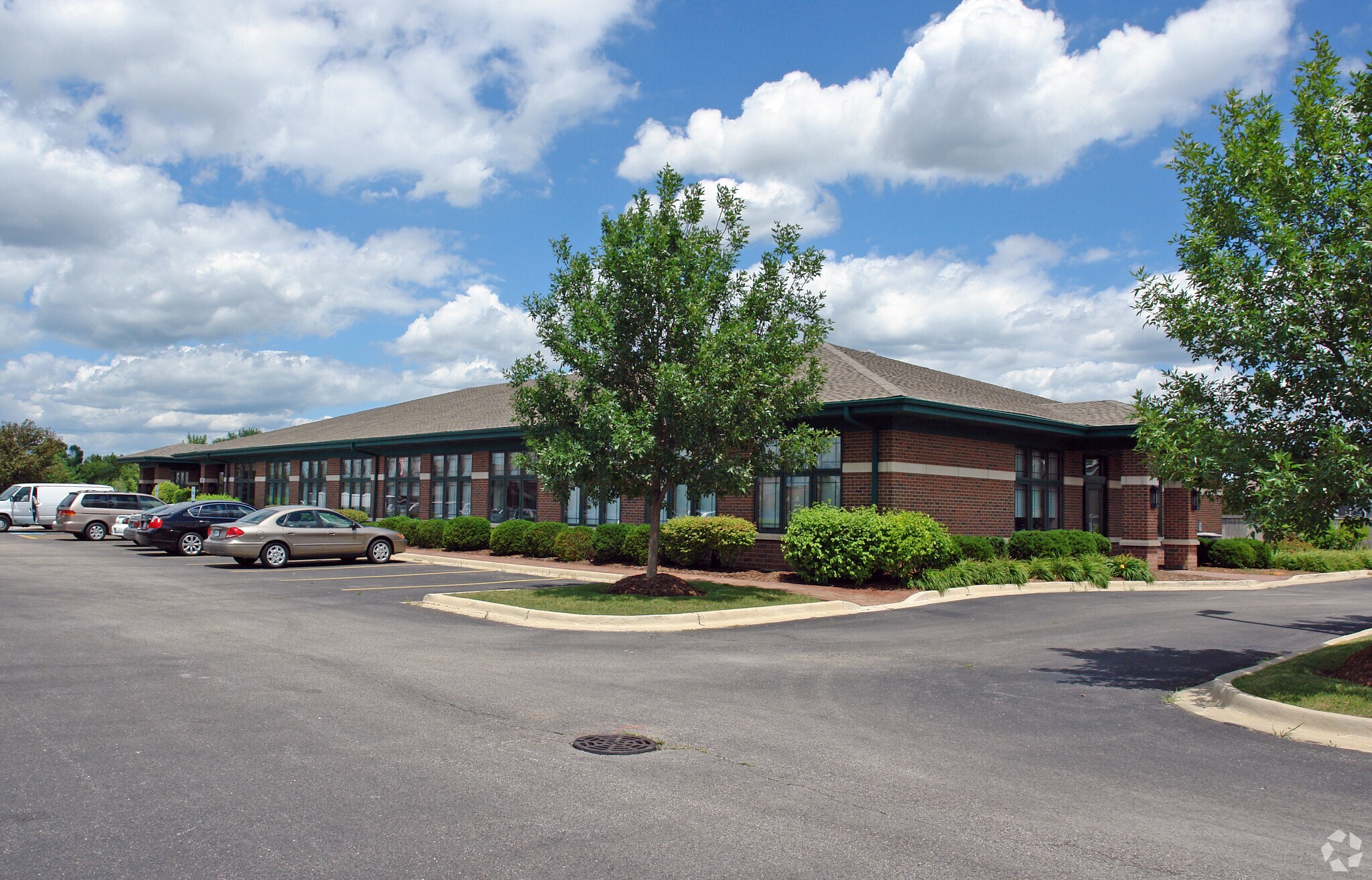 2401 Harnish Dr, Algonquin, IL for Rent