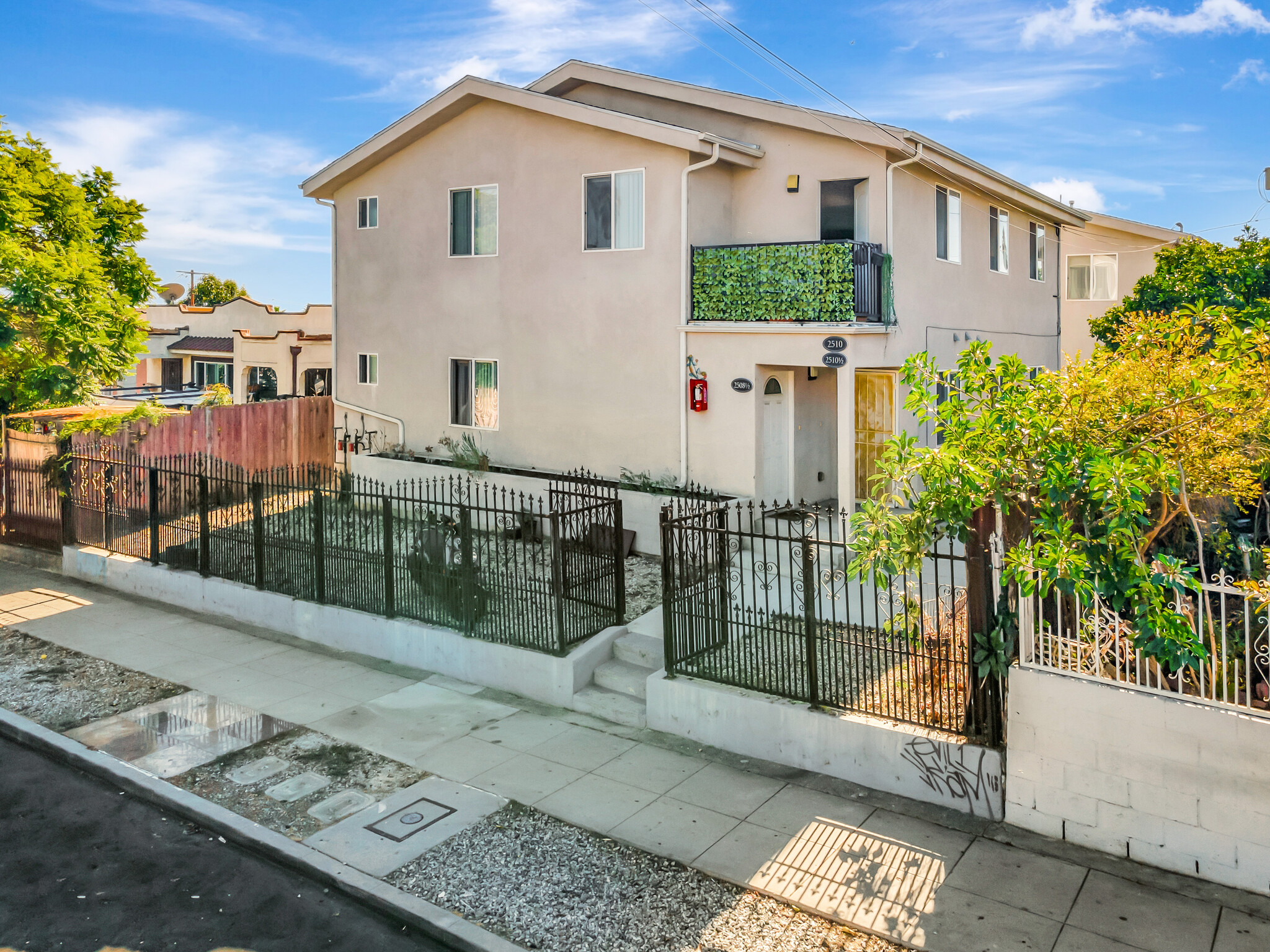 2508 Houston St, Los Angeles, CA for Sale