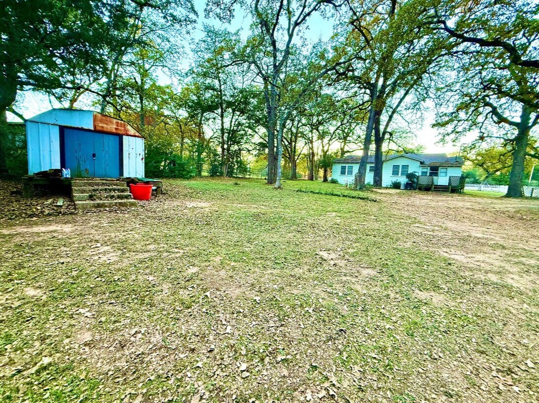 9278 N Highway 77, Lexington, TX for Sale