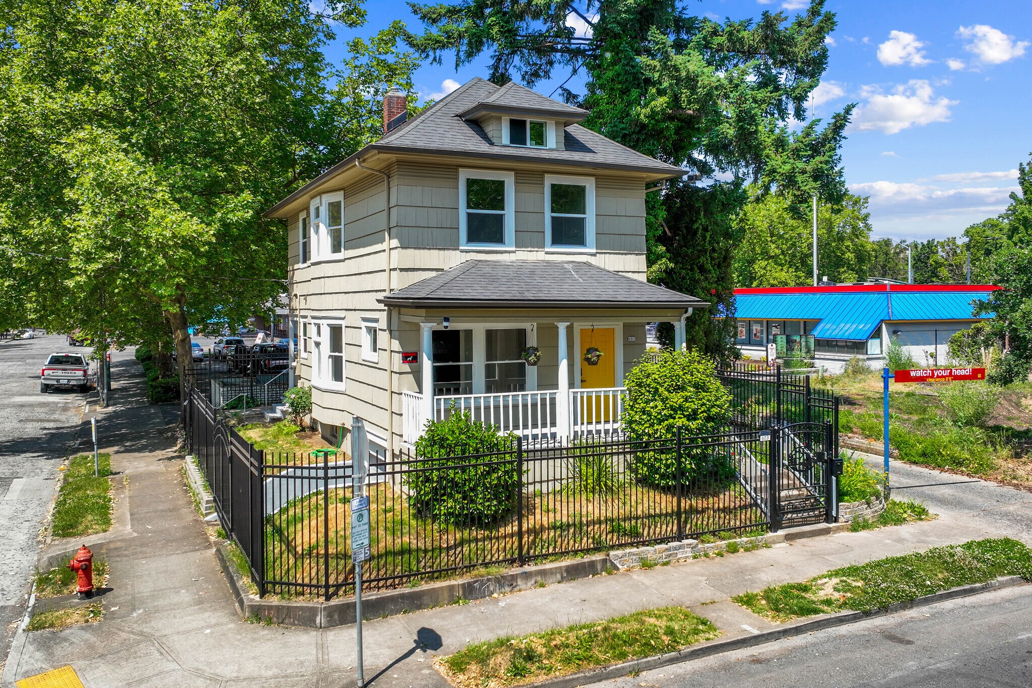 603 NE Halsey St, Portland, OR for Sale