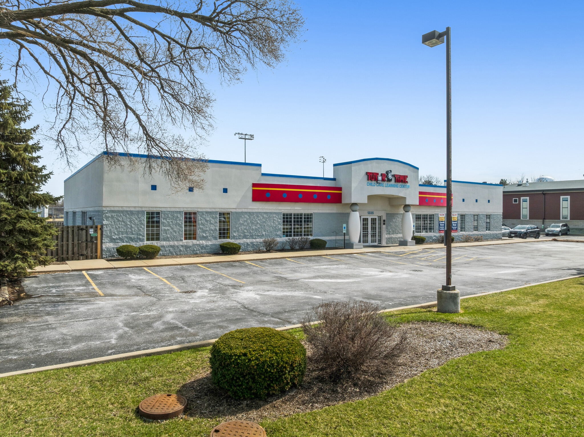 1335 N Arlington Heights Rd, Itasca, IL for Sale