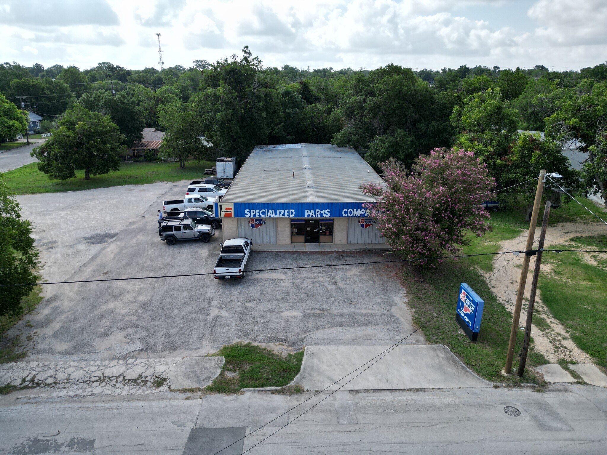 1413 W San Antonio St, New Braunfels, TX for Sale