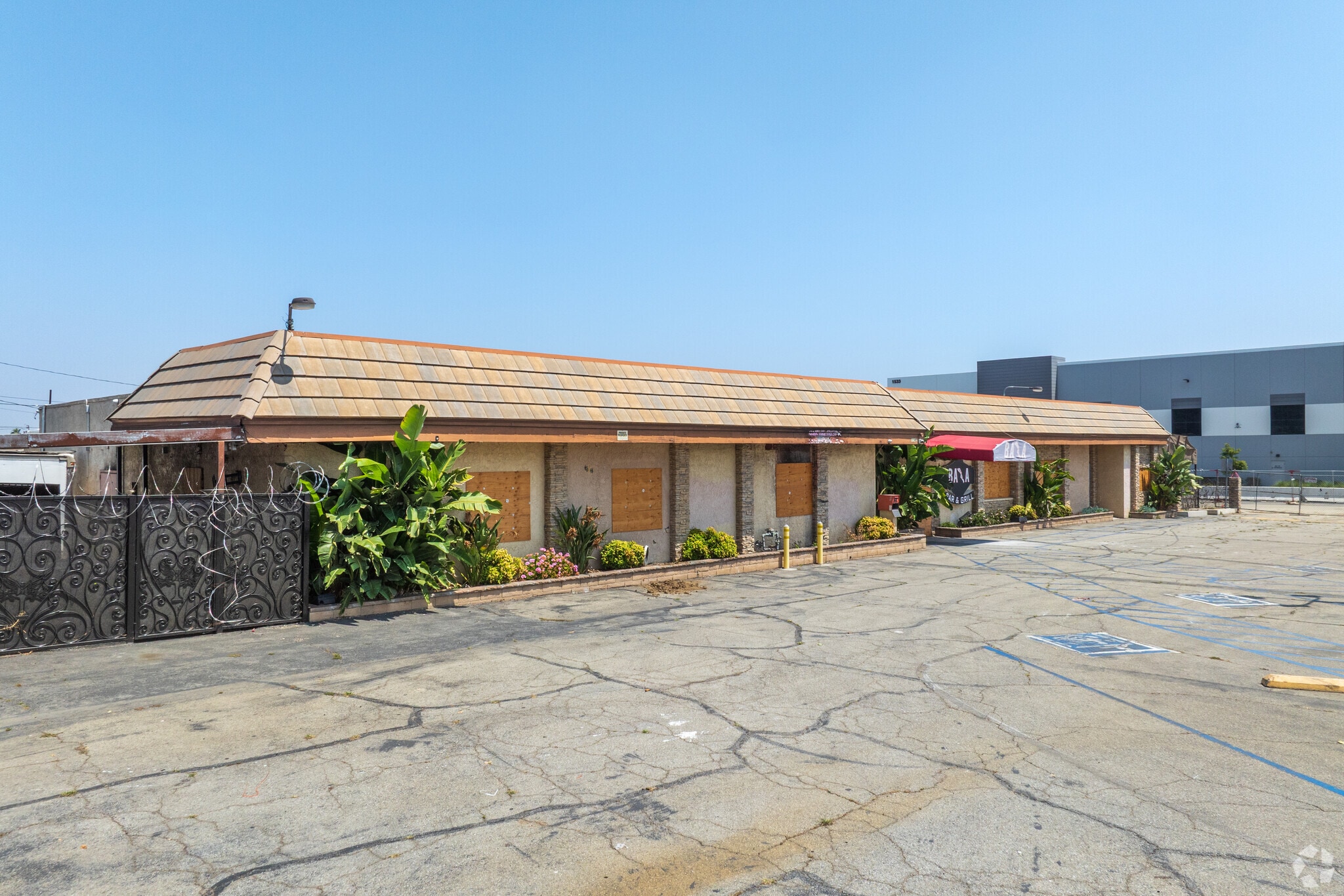 1542 W Holt Blvd, Ontario, CA for Sale